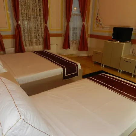Simal Mansion Hotel *